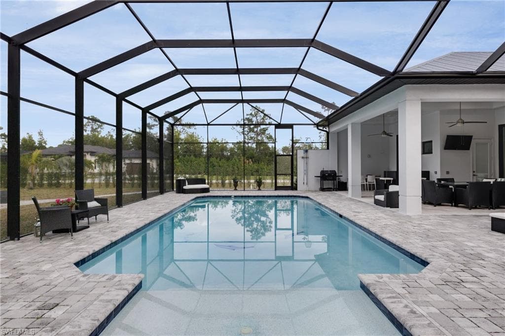6423 Livingston Woods LN-1