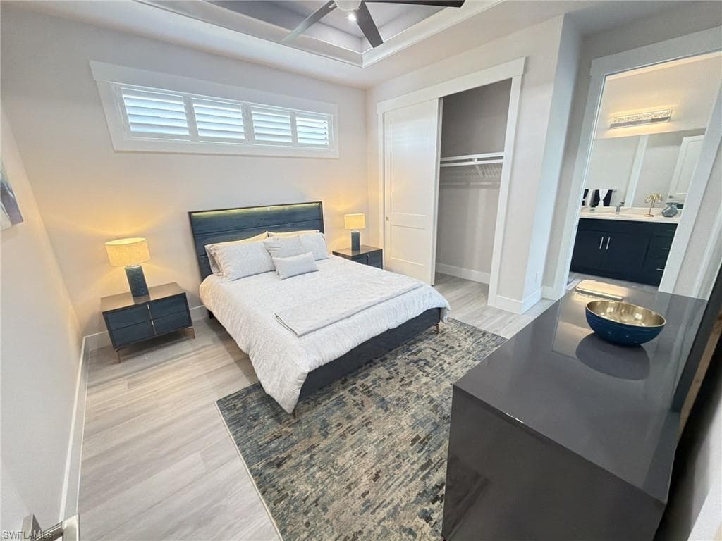 5125 Avalon DR-22