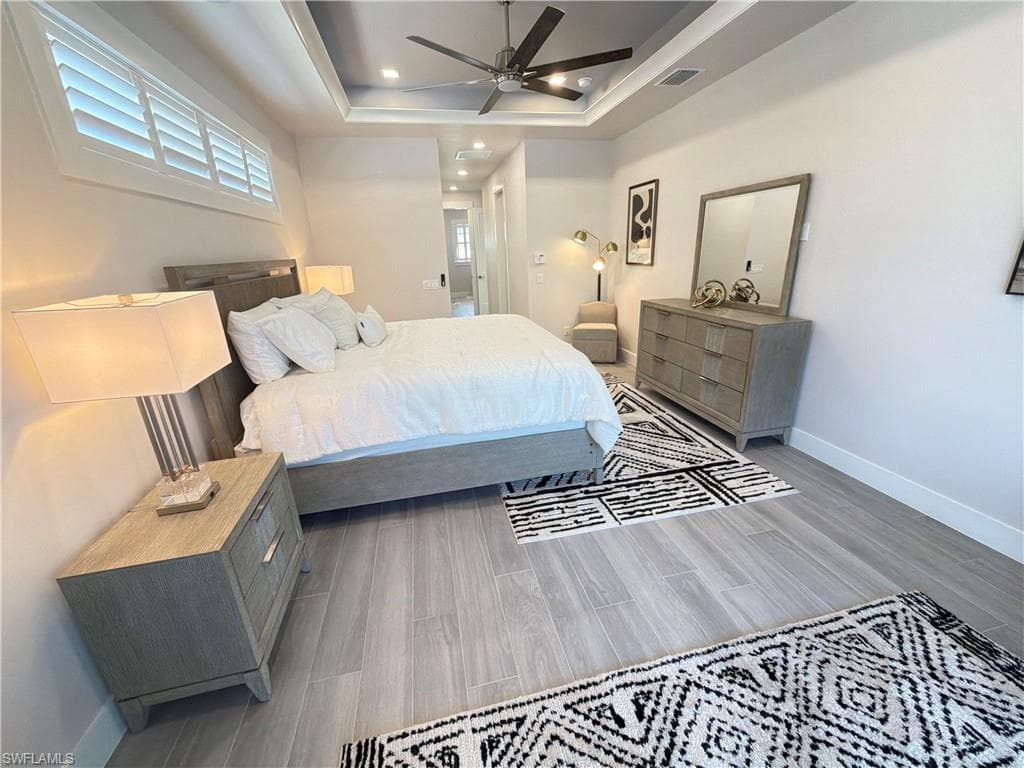 5125 Avalon DR-18