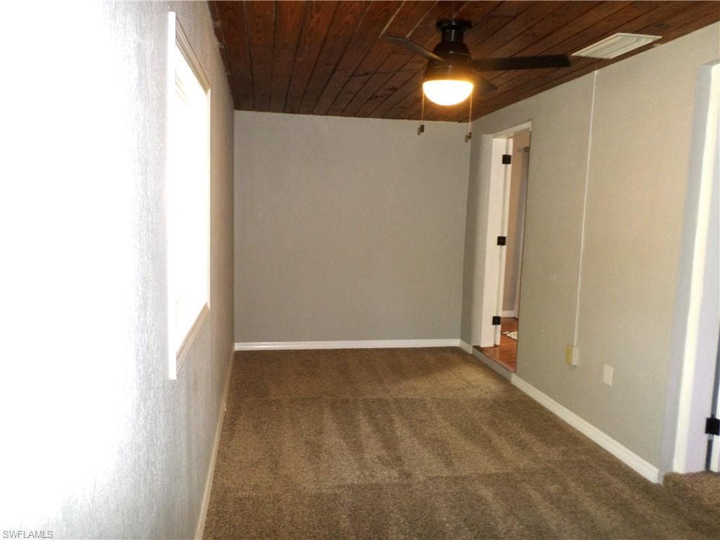 4436 Poinsettia ST-17
