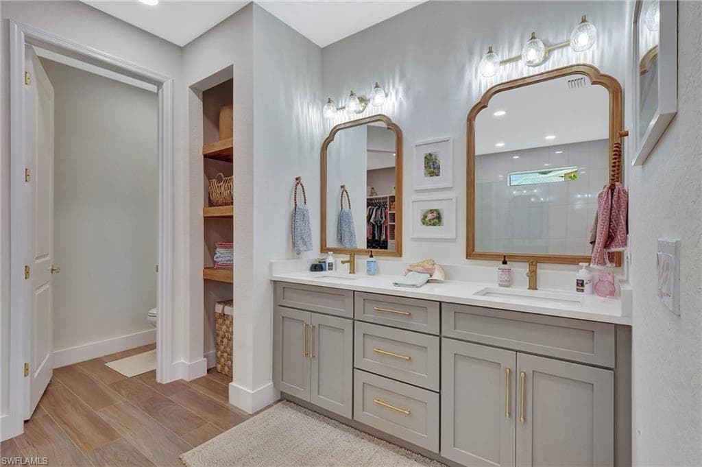 8517 S Lake CIR-23
