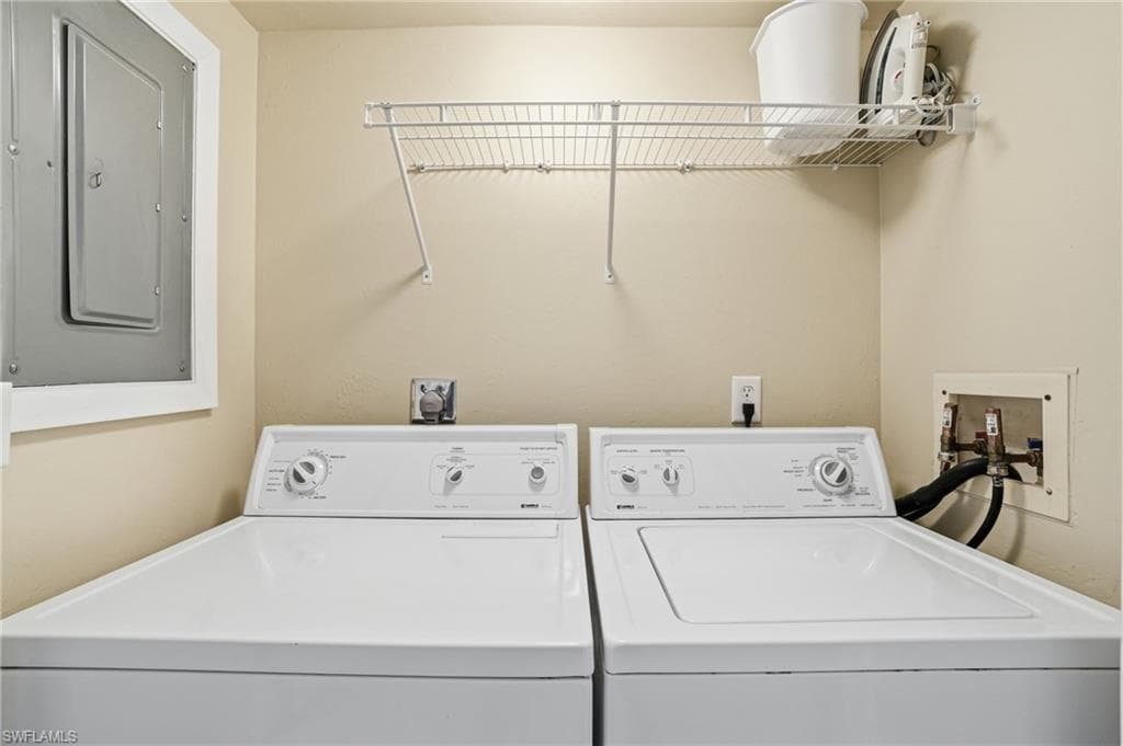 912 SE 46th ST 201-22