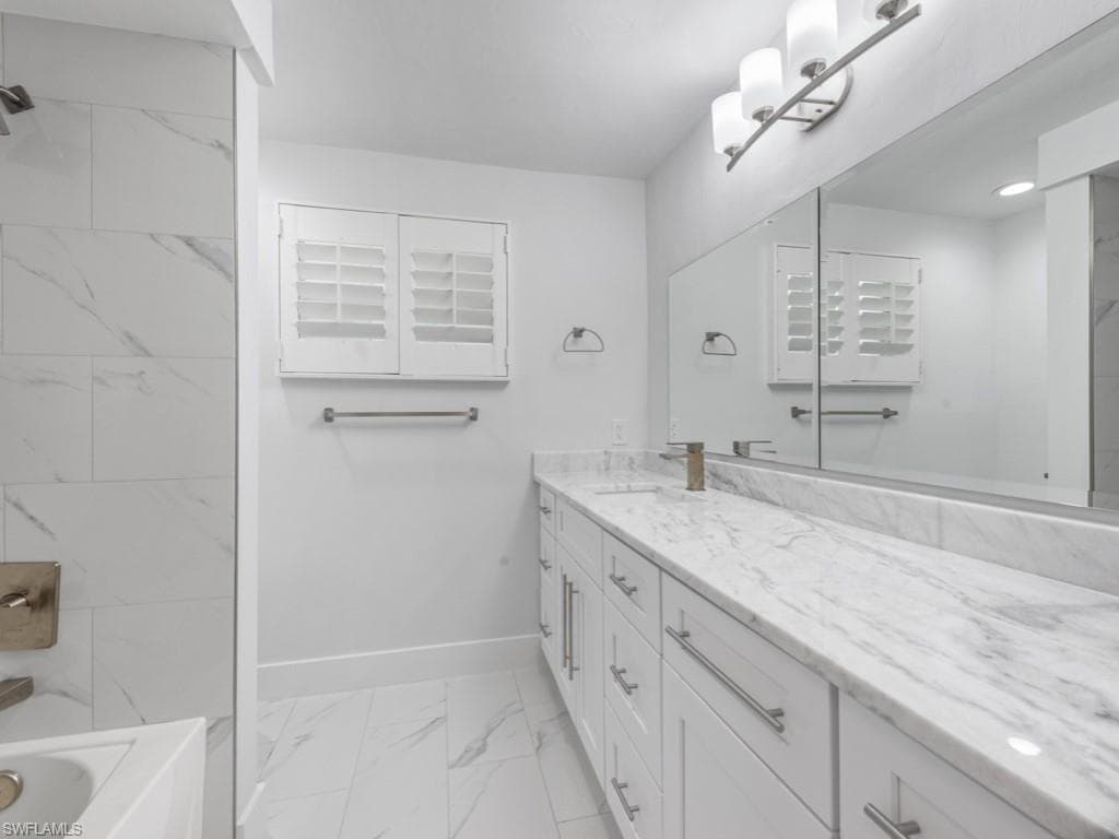 1131 Crayton RD-17