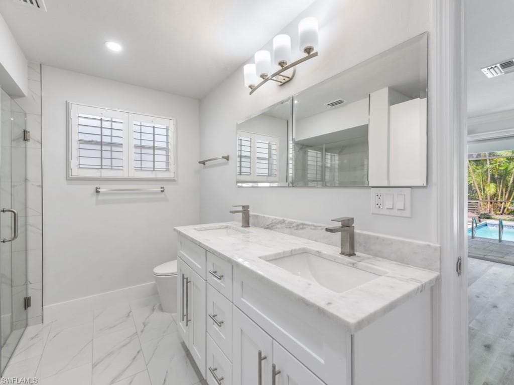 1131 Crayton RD-14