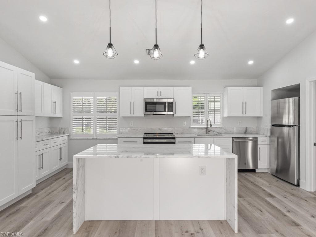 1131 Crayton RD-10
