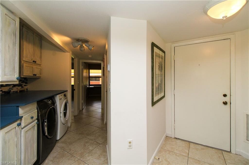 1510 Mainsail DR 7-16