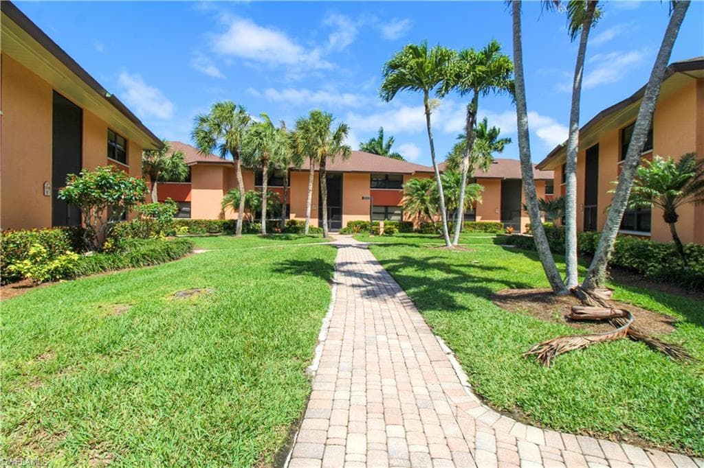 1510 Mainsail DR 7-11