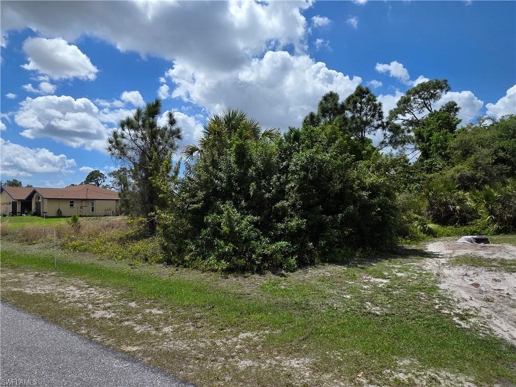 215 Fletcher ST-10