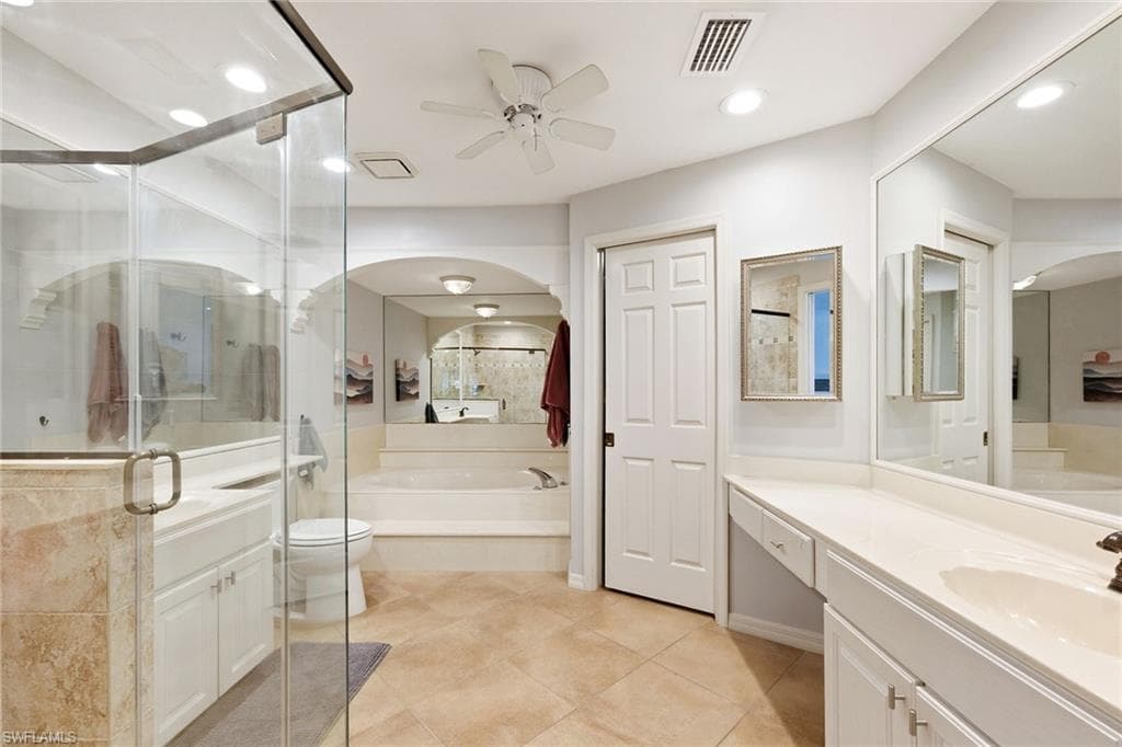 646 Augusta BLVD-26