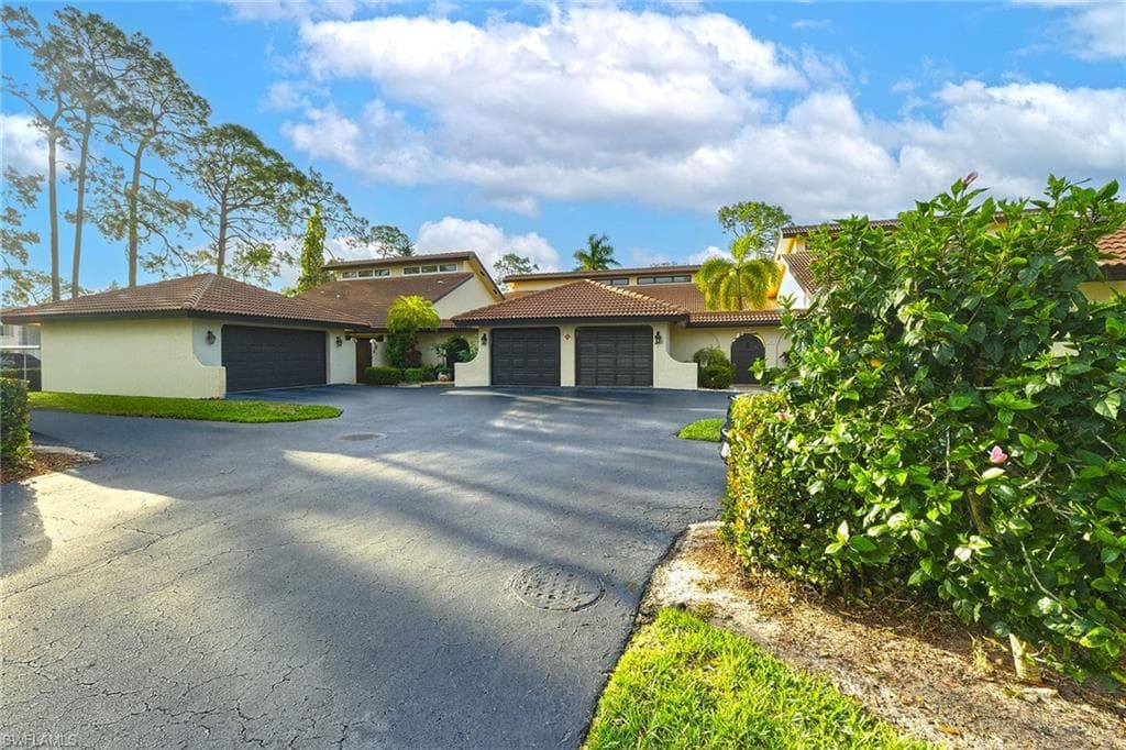 646 Augusta BLVD-1