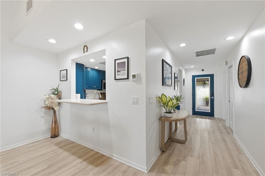 646 Augusta BLVD-12