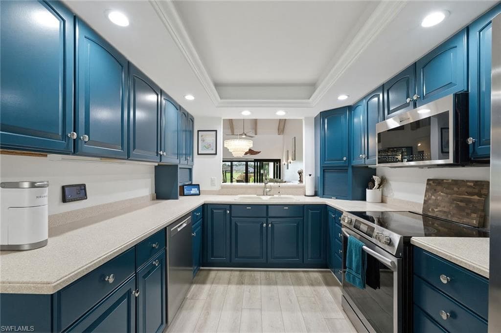646 Augusta BLVD-15