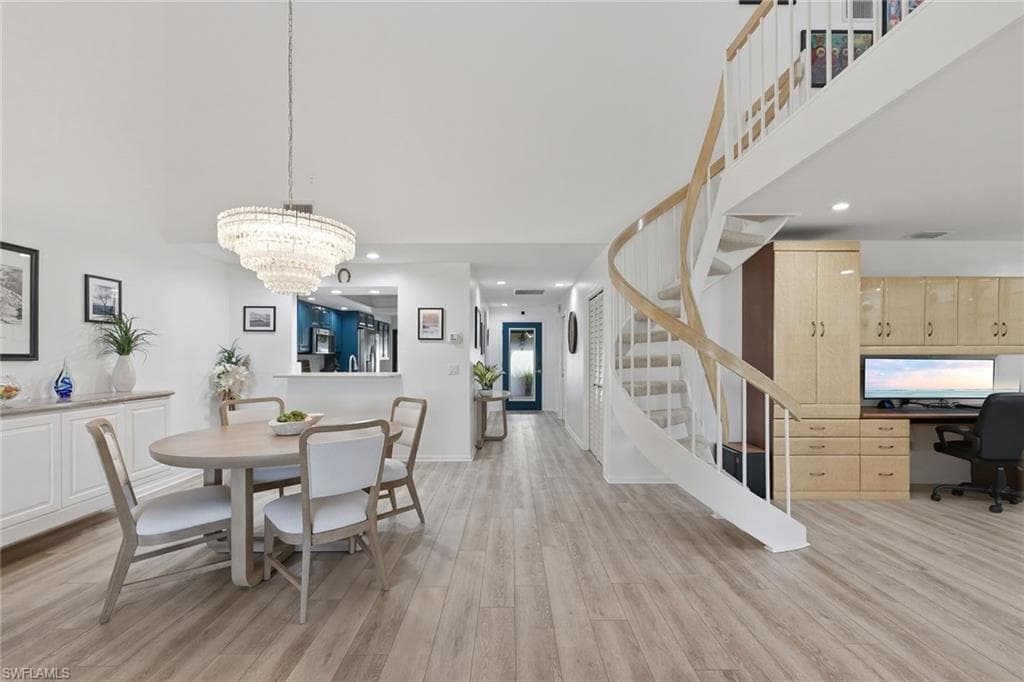 646 Augusta BLVD-11