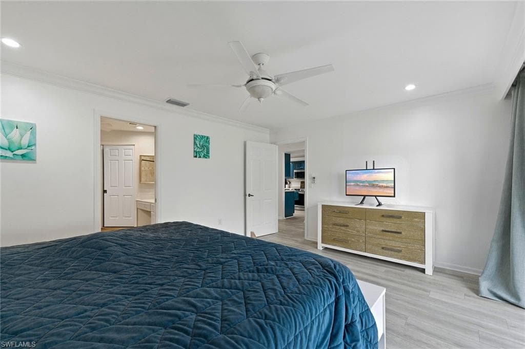 646 Augusta BLVD-25