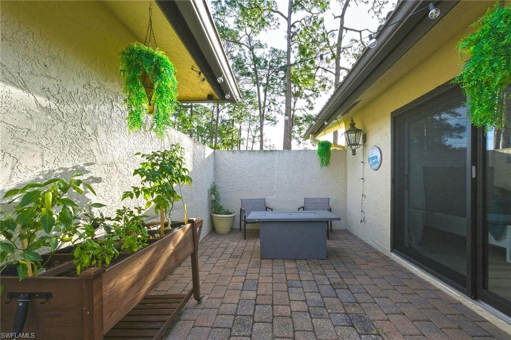 646 Augusta BLVD-4