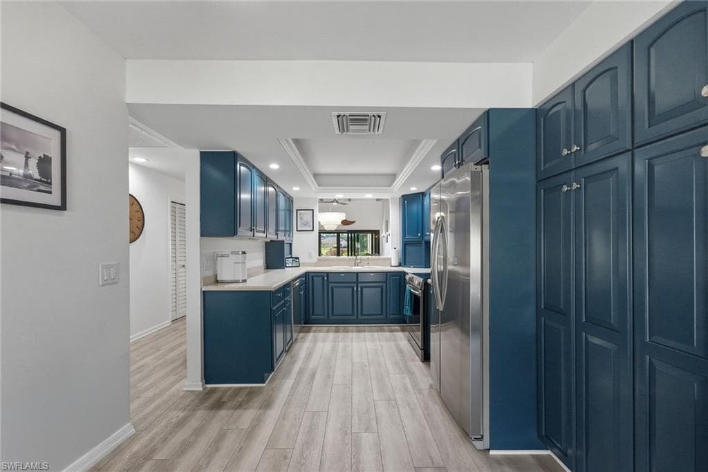 646 Augusta BLVD-17