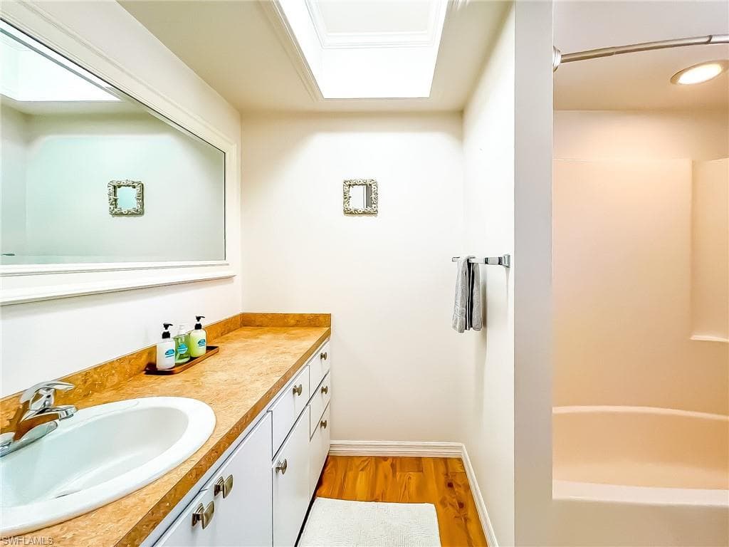 370 Townhouse LN 60-35