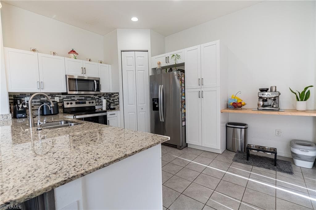 8956 Madrid CIR-10