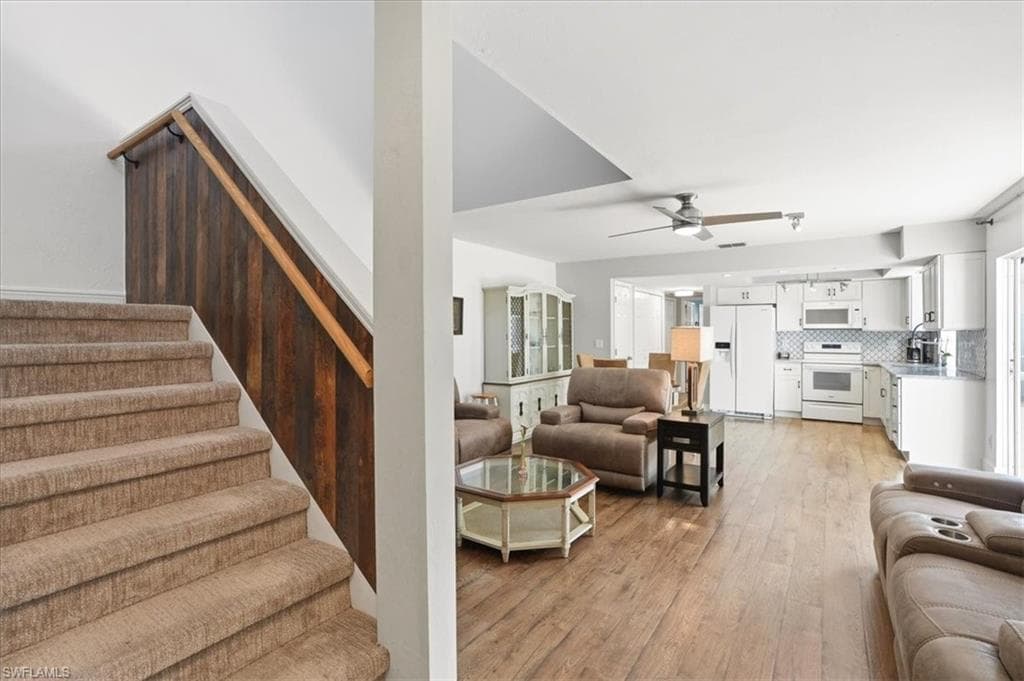 13730 Downing LN W-1-5