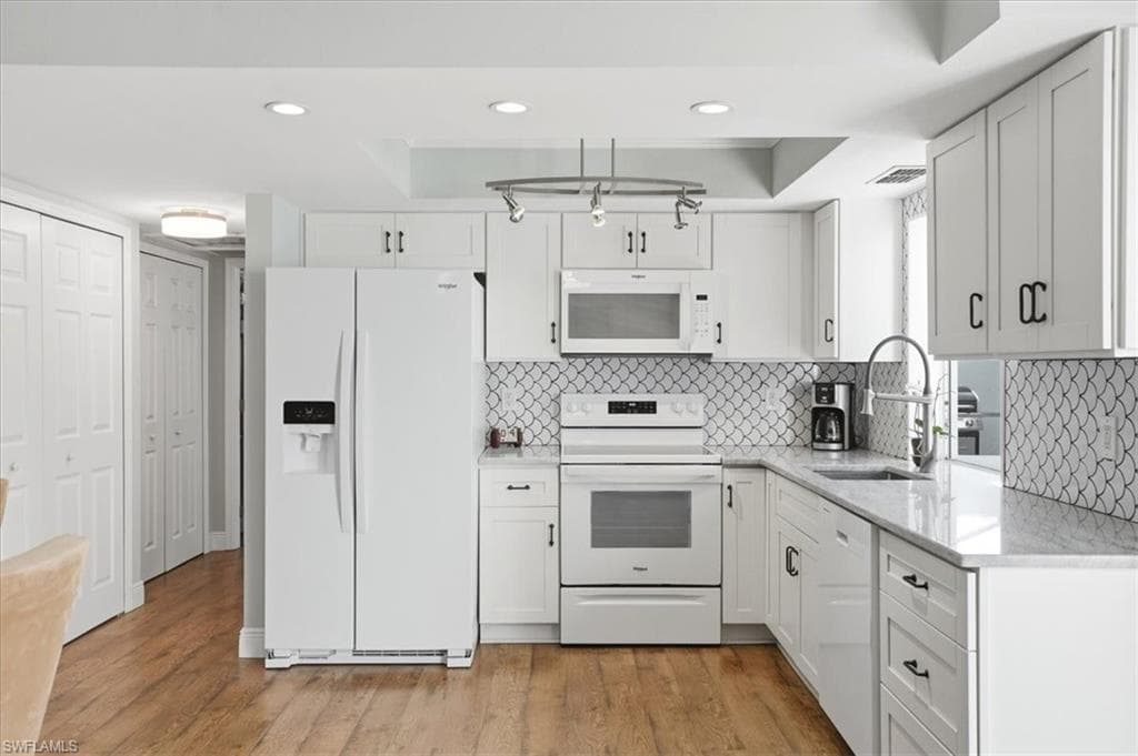 13730 Downing LN W-1-9