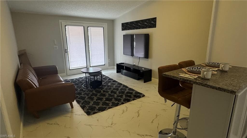 5222 TREETOPS DR-3