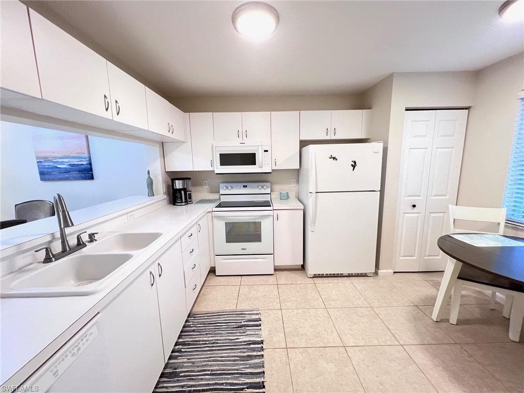 1051 Eastham WAY B104-6