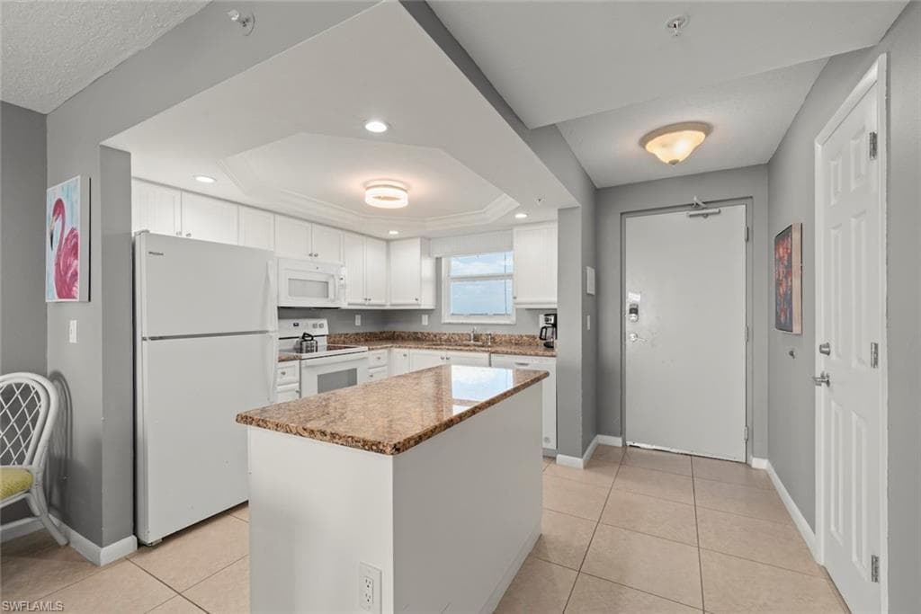 250 Estero BLVD 602-11