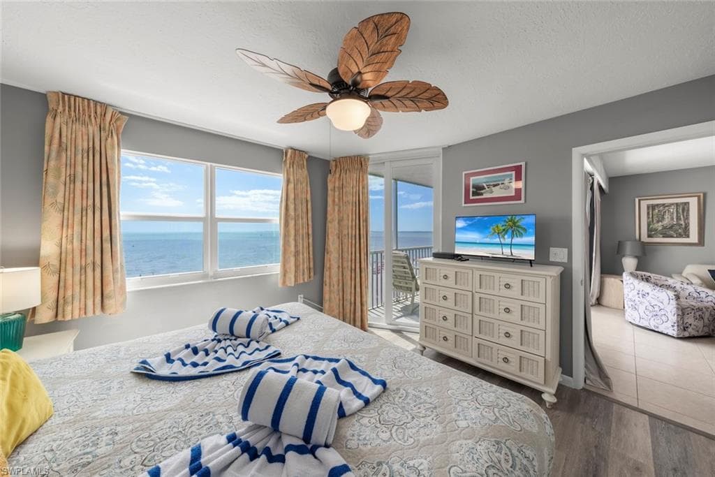 250 Estero BLVD 602-31