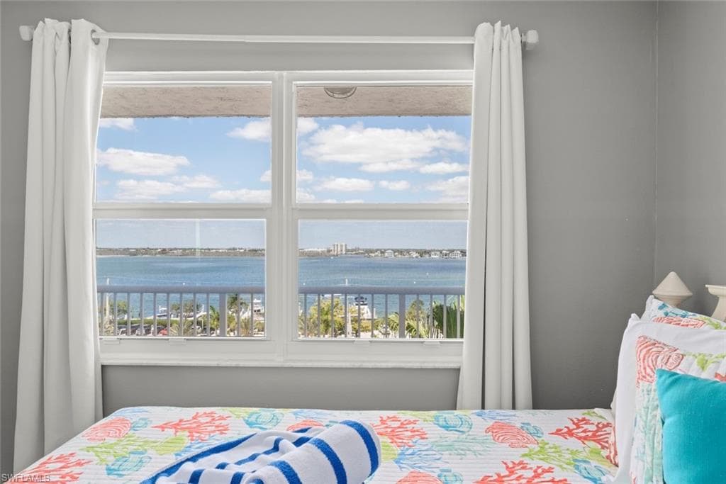 250 Estero BLVD 602-27