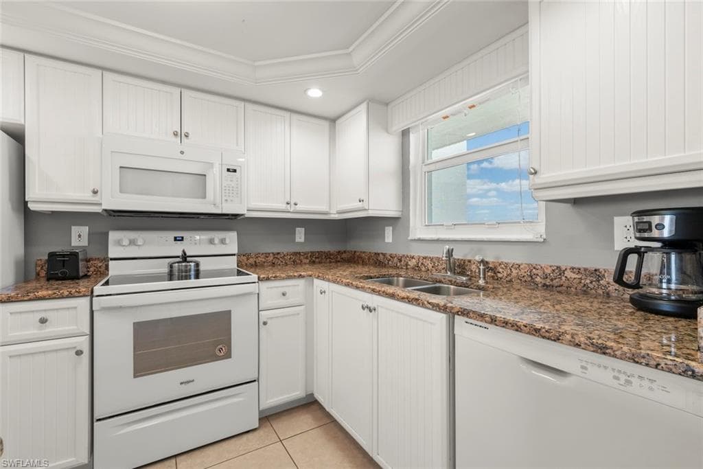 250 Estero BLVD 602-18