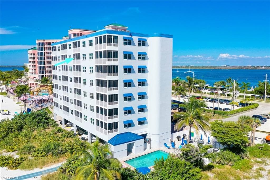 250 Estero BLVD 602-43