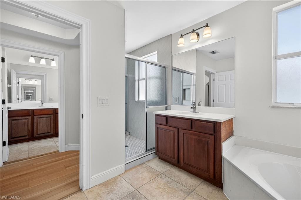9734 Silvercreek CT-19