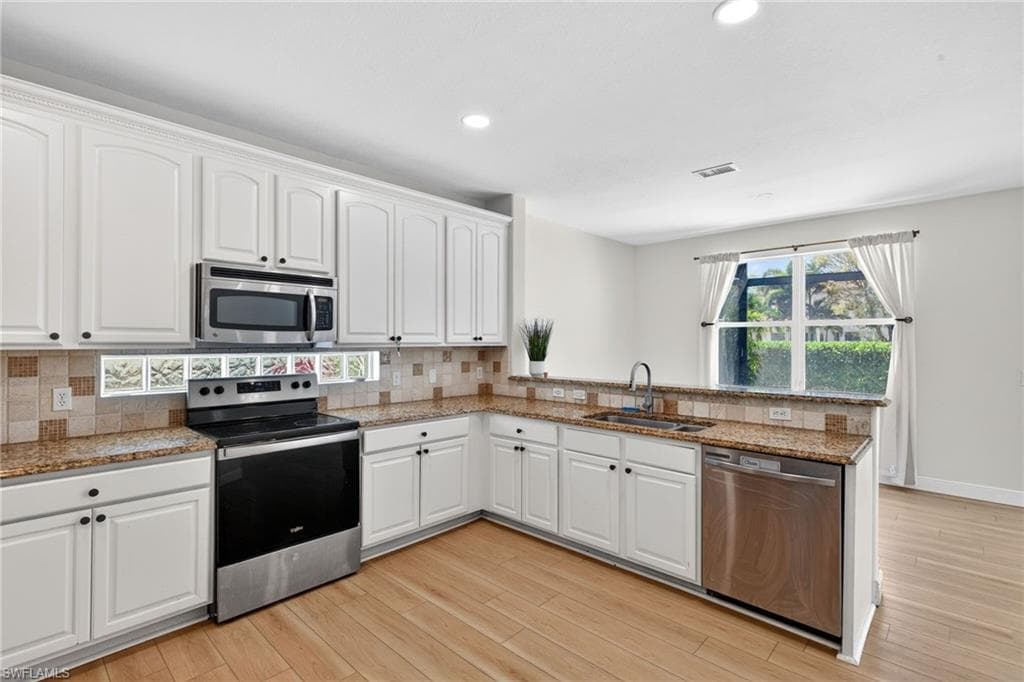 9734 Silvercreek CT-8