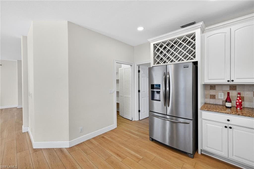 9734 Silvercreek CT-9