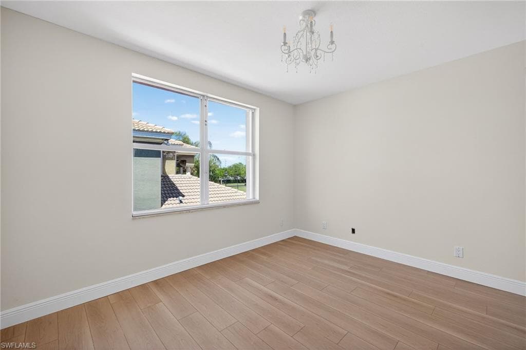 9734 Silvercreek CT-30