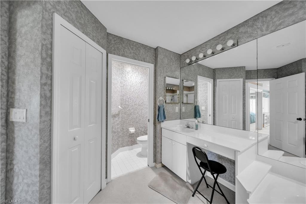 8460 Southbridge DR 3-15