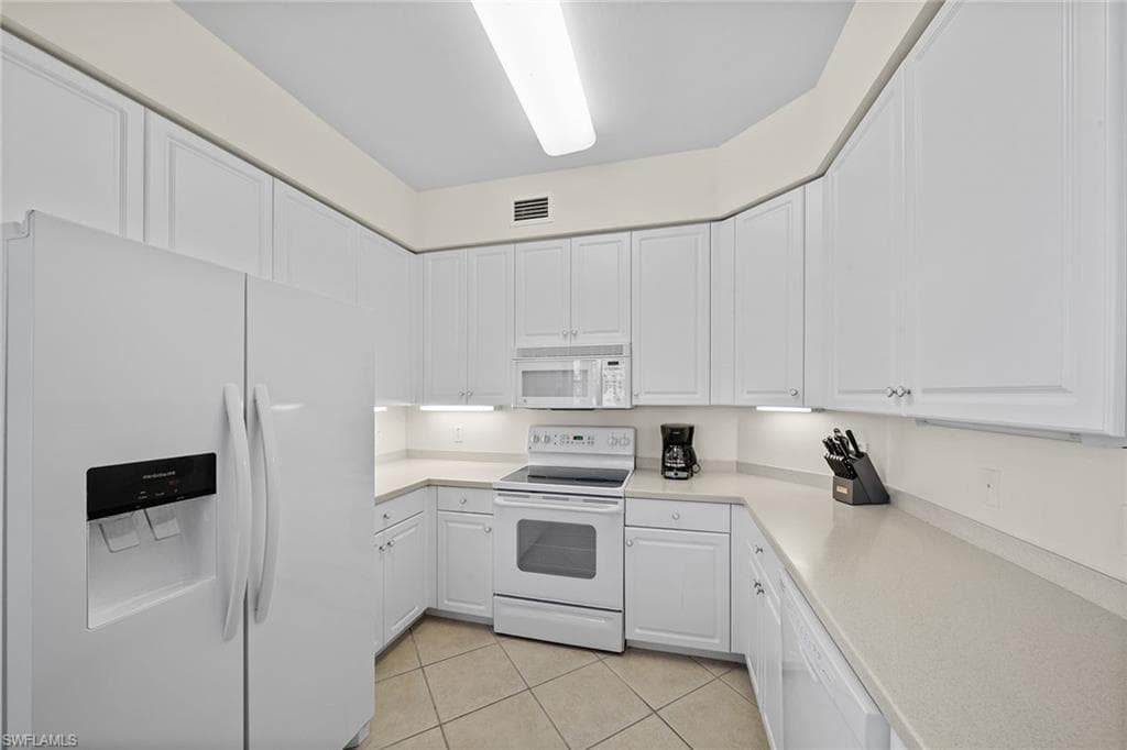3924 Forest Glen BLVD 102-1