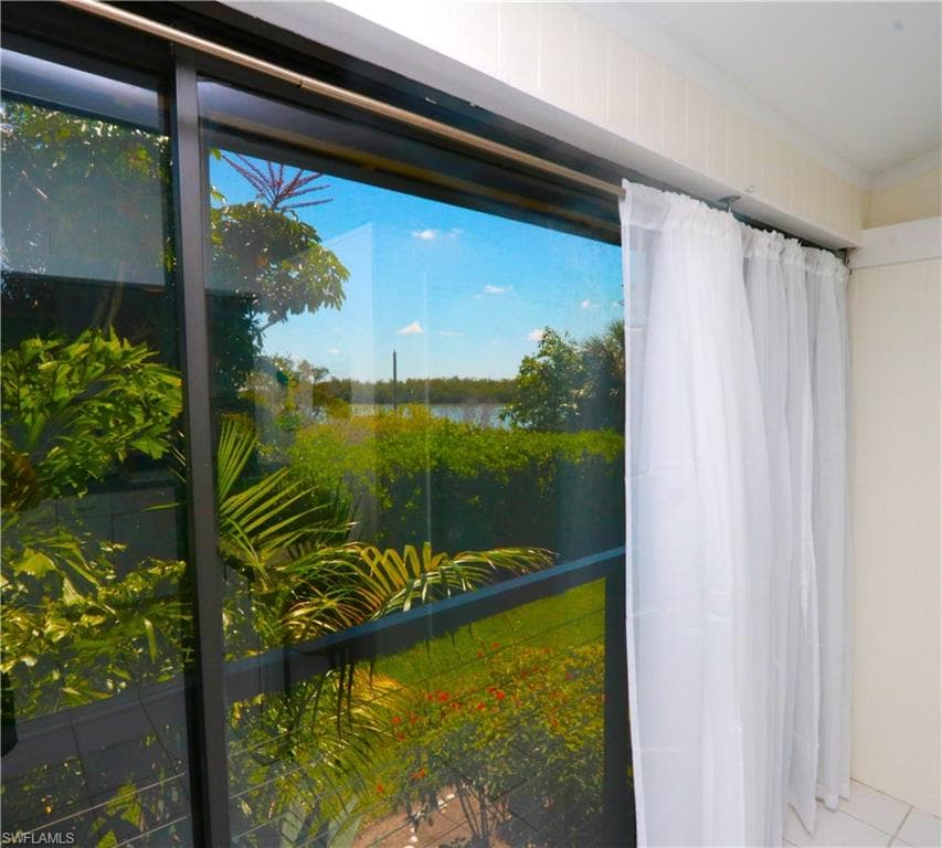 611 Palm AVE F30-12