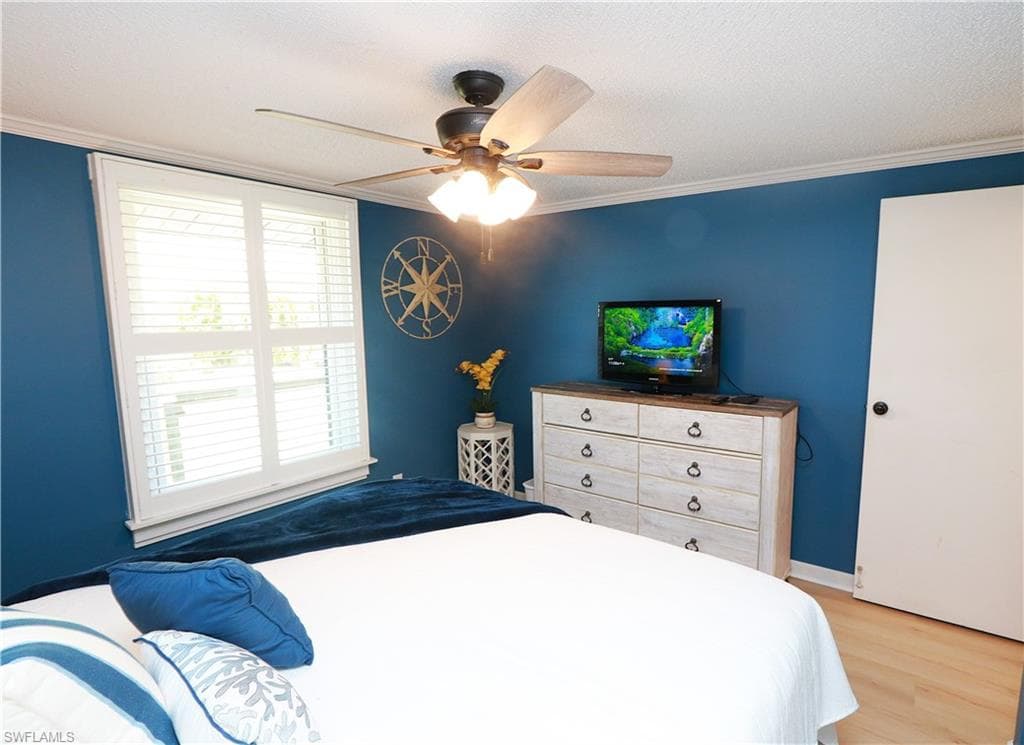 611 Palm AVE F30-15
