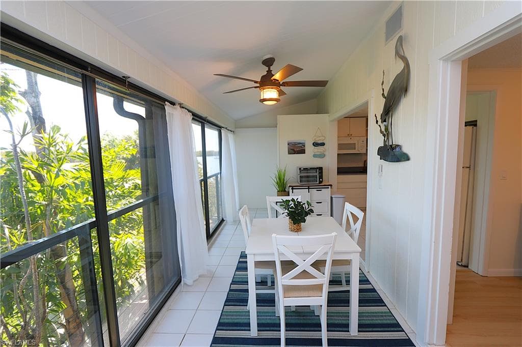 611 Palm AVE F30-11