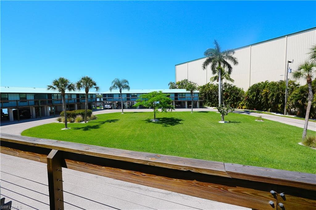 611 Palm AVE F30-19