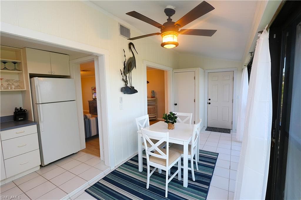 611 Palm AVE F30-13