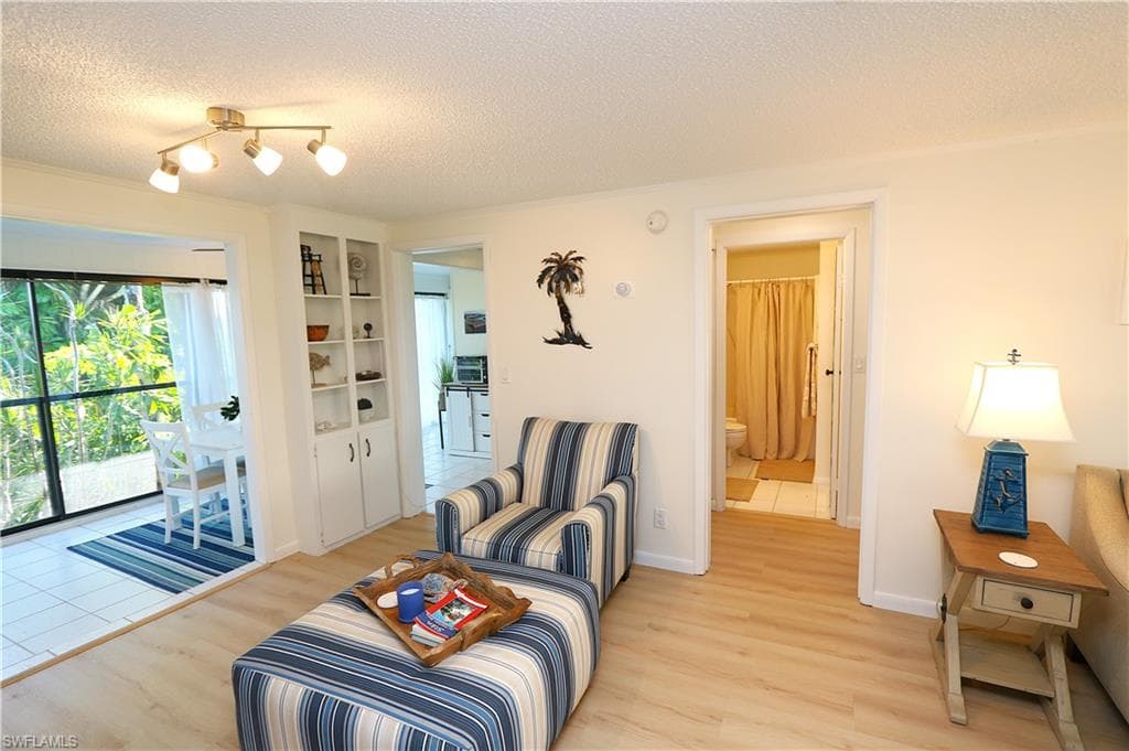 611 Palm AVE F30-3