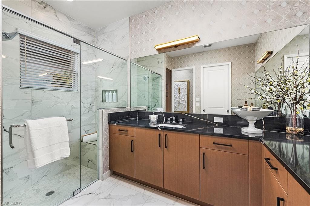 2550 Kingfisher DR-6