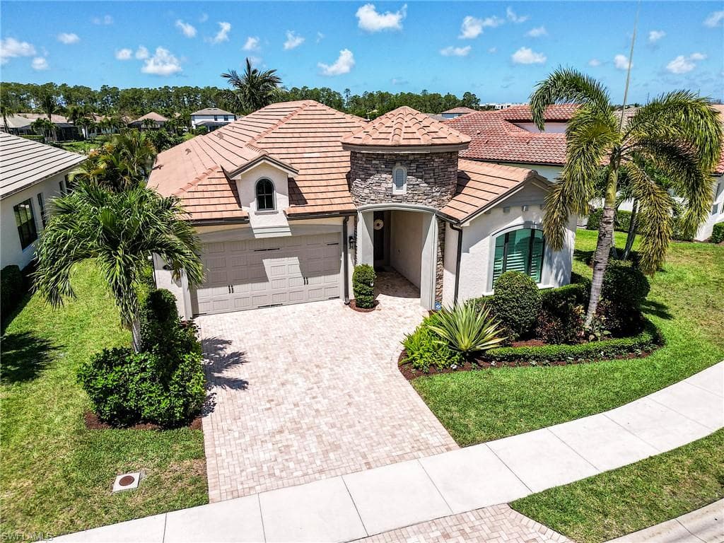 9327 Woodhurst DR-5