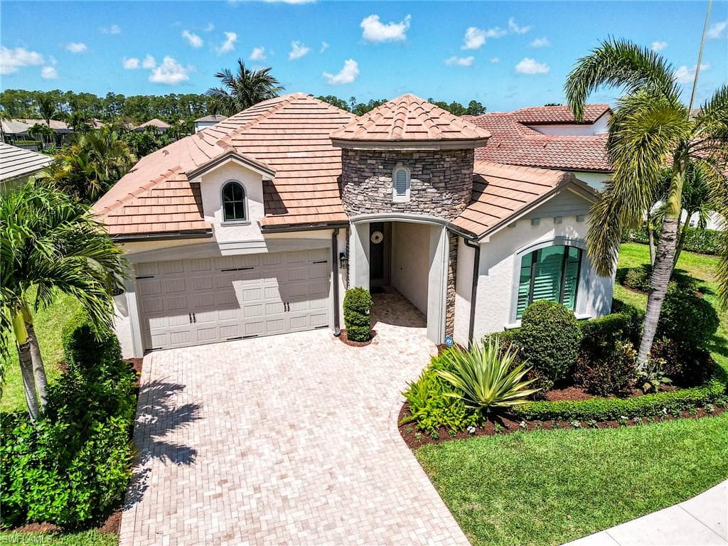 9327 Woodhurst DR-4