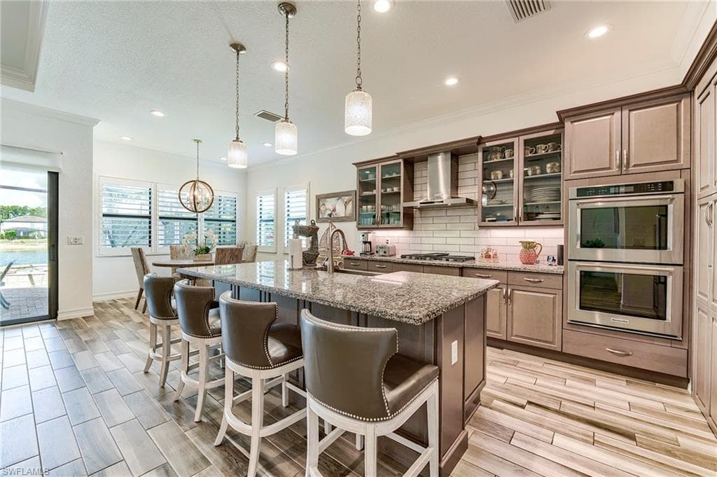 9327 Woodhurst DR-32