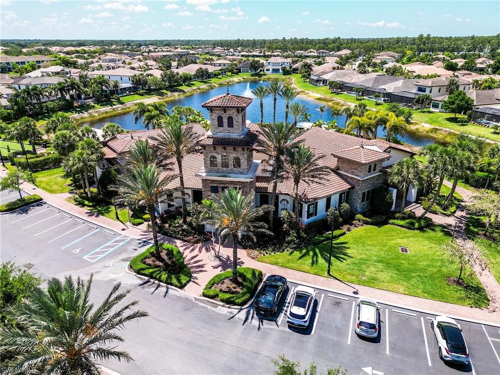 9327 Woodhurst DR-43