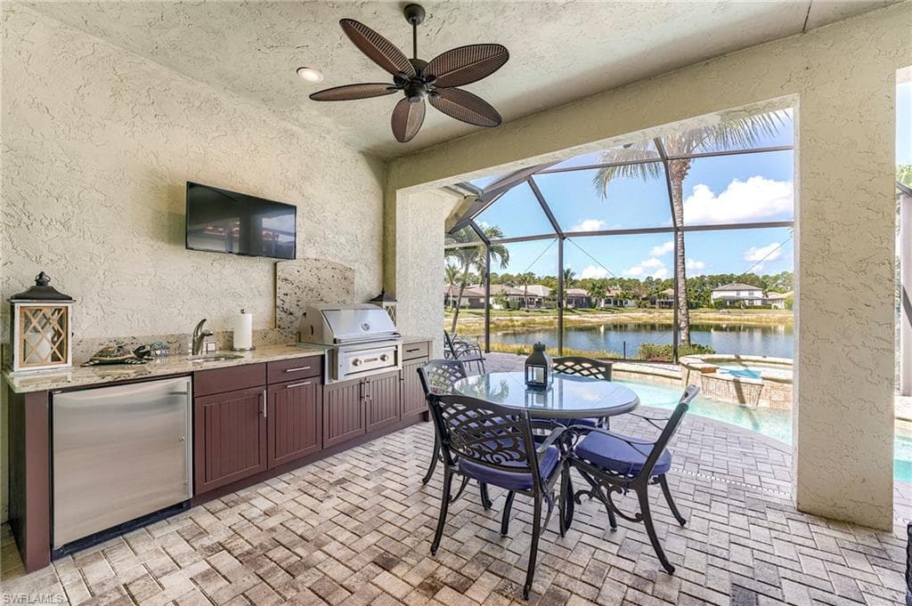 9327 Woodhurst DR-39