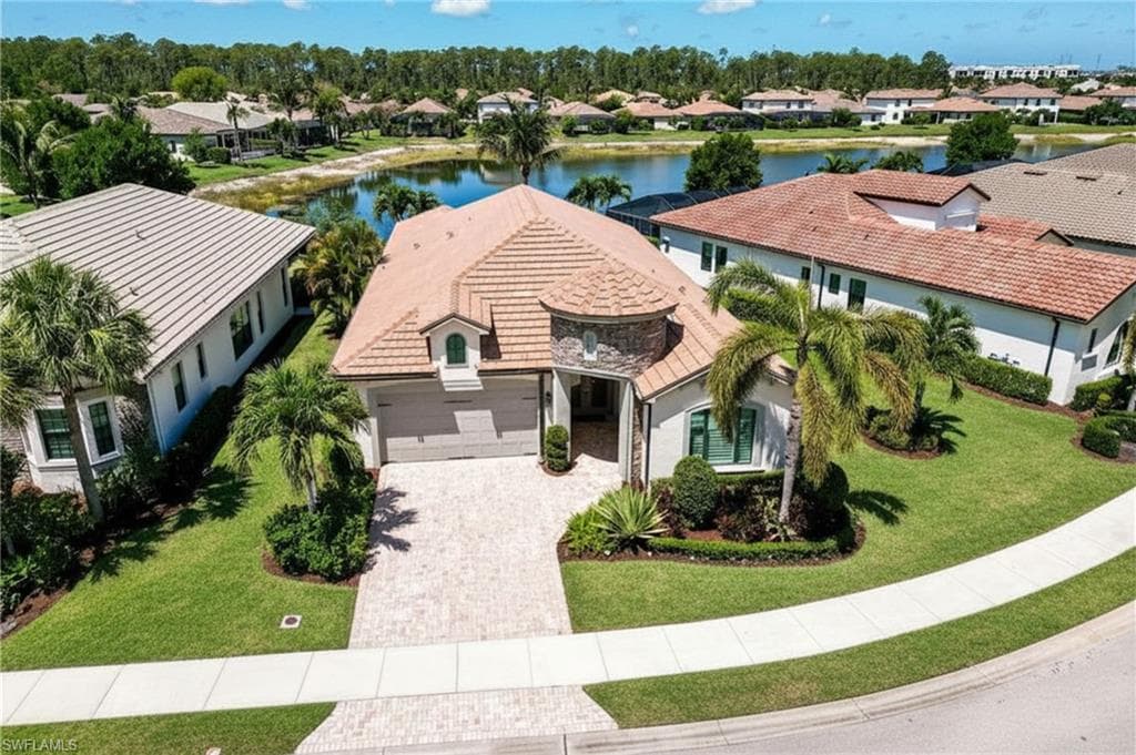 9327 Woodhurst DR-7